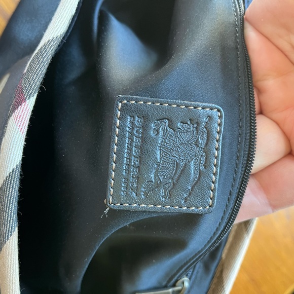 Burberry Black purse great condition like new color black - Picture 5 of 13